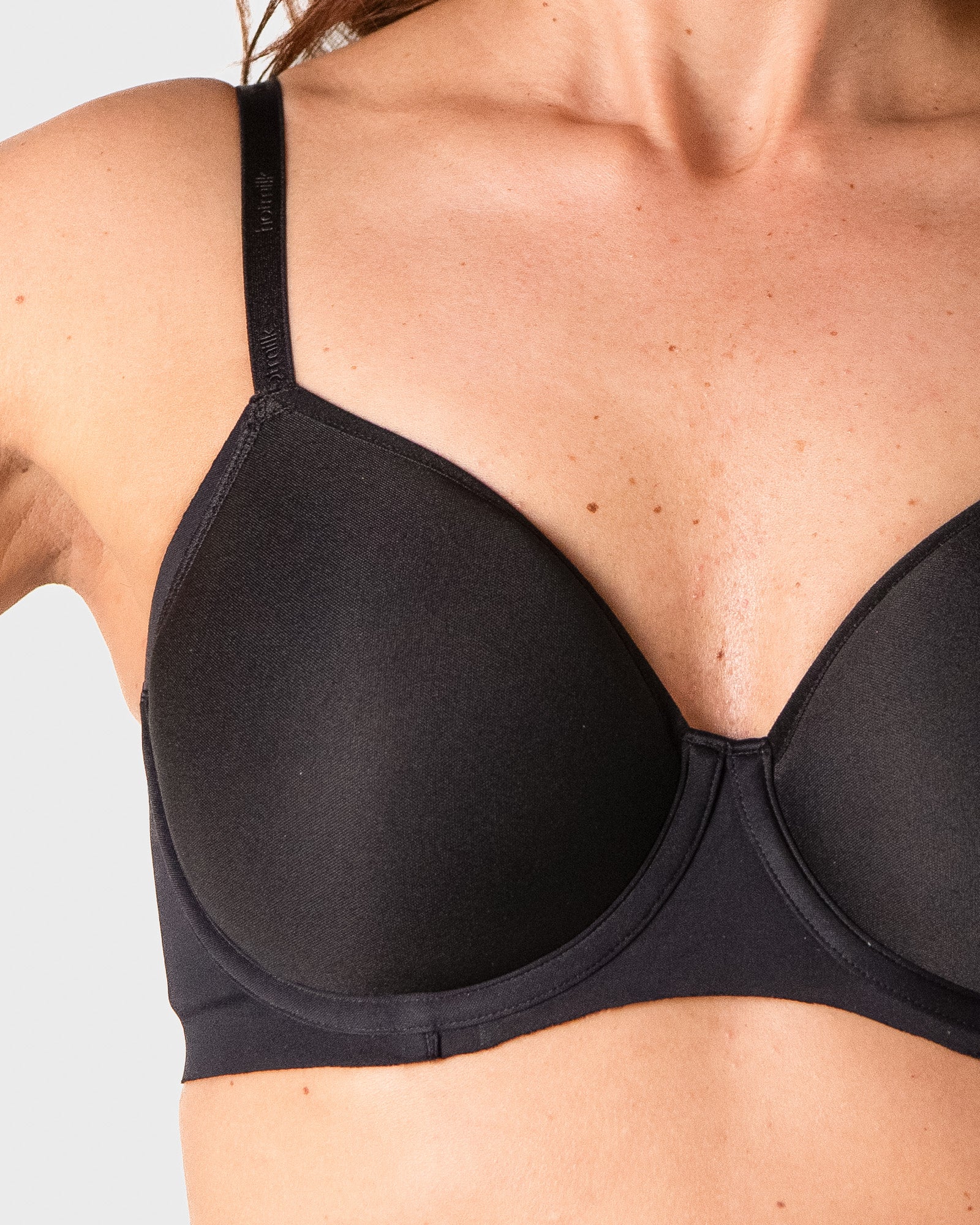 Effortless Sculpt T-shirt Bra - Black - Image 8